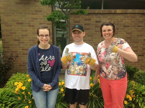 Andrea and David meet Kristen their new Boss at Braemar.JPG
